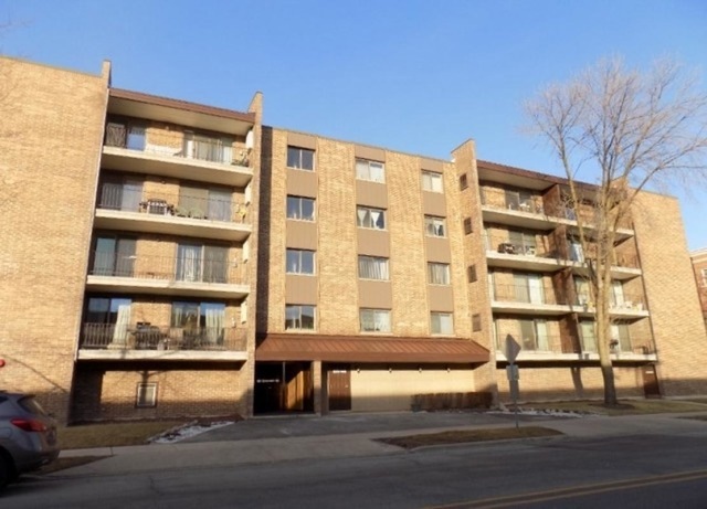 828 Graceland Ave unit 302, Des Plaines, IL 60016 - photo 1