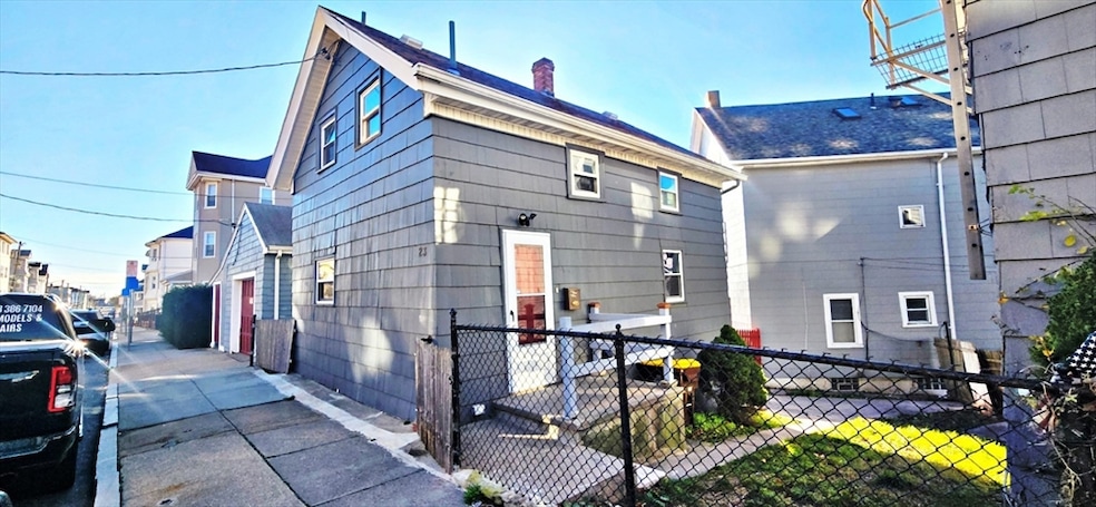 23 Pitman St, Fall River, MA 02723 - photo 1