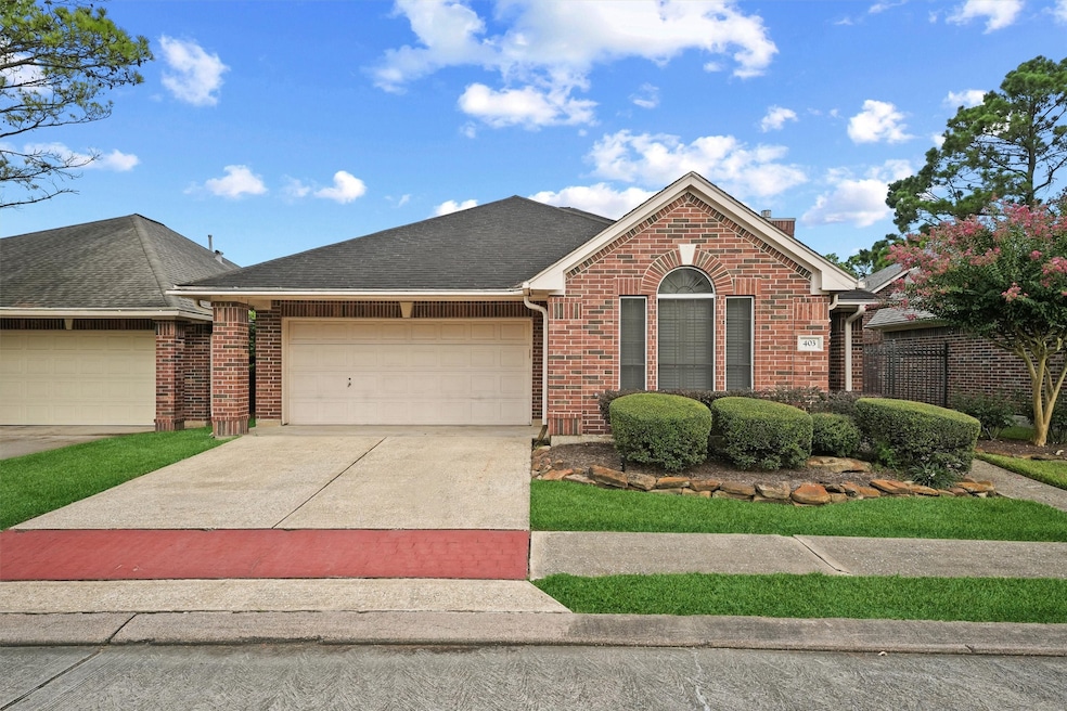 403 Pine Creek Dr, Friendswood, TX 77546 - photo 1