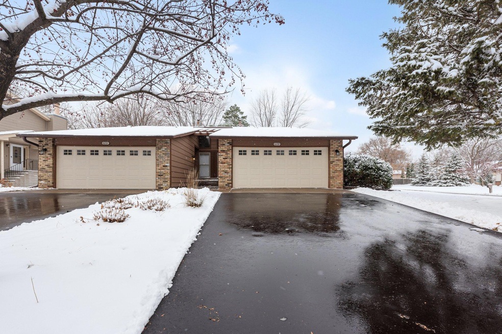 6239 Kirkwood Ln N, Maple Grove, MN 55369 - photo 1