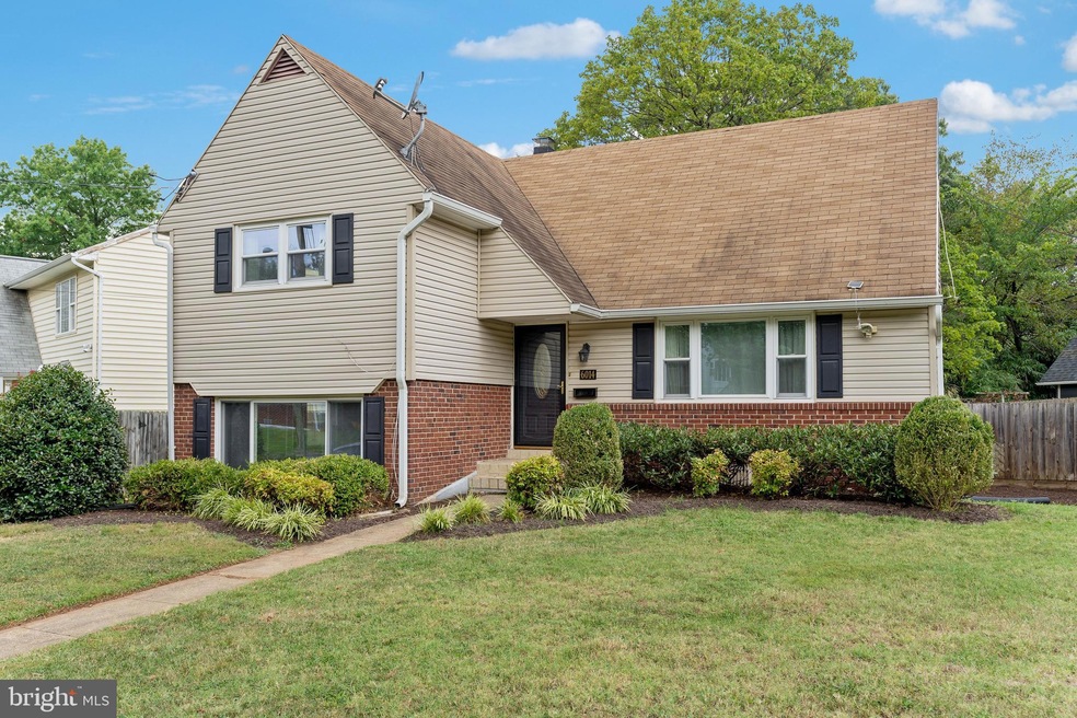 6014 Mustang Dr, Riverdale, MD 20737 - photo 1