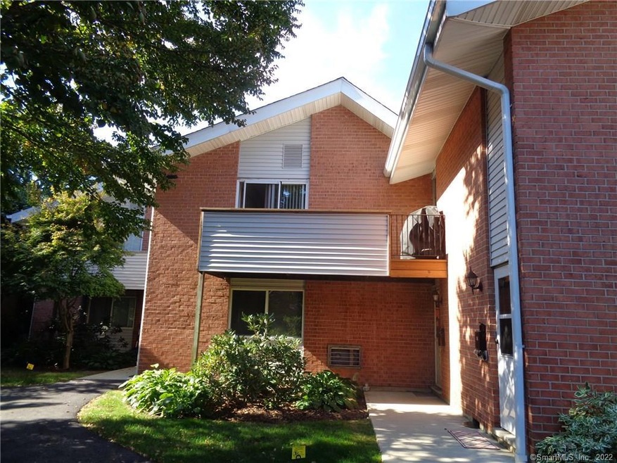 208 Flax Hill Rd unit 34, Norwalk, CT 06854 - photo 1