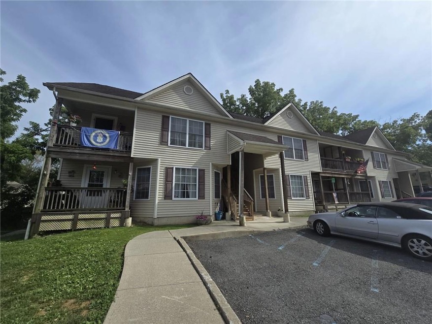 105 N Montgomery St unit B3 Unit 4, Walden, NY 12586 - photo 1