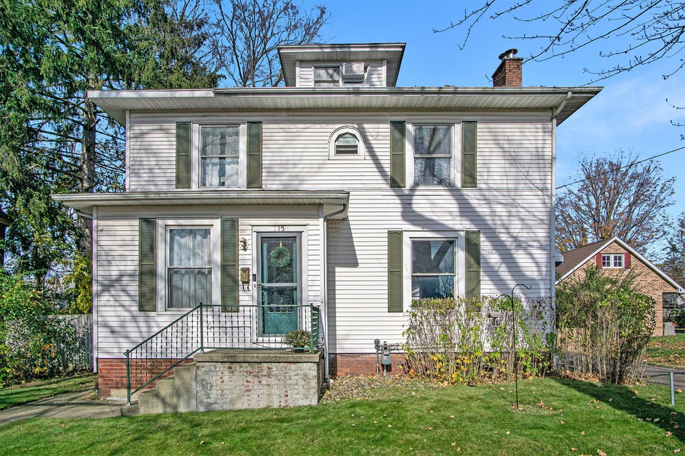 715 Regent St, Niles, MI 49120 - photo 1