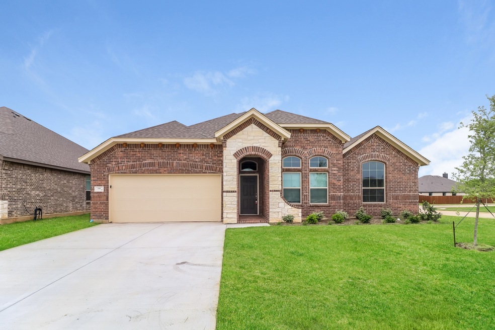 141 Constitution Dr, Joshua, TX 76058 - photo 1