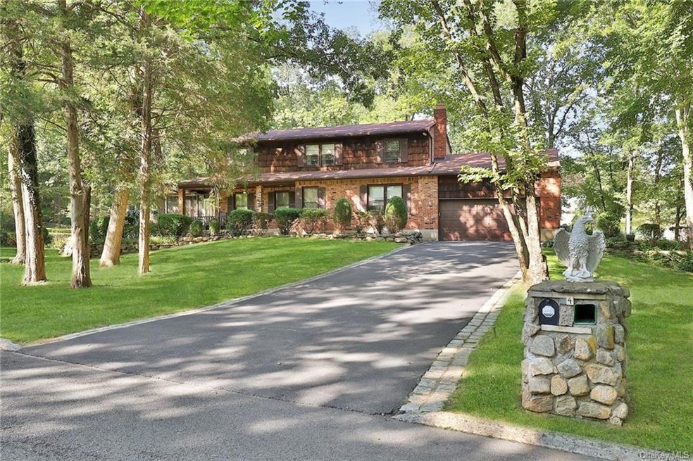 4 Belvedere Path, Suffern, NY 10901 - photo 1