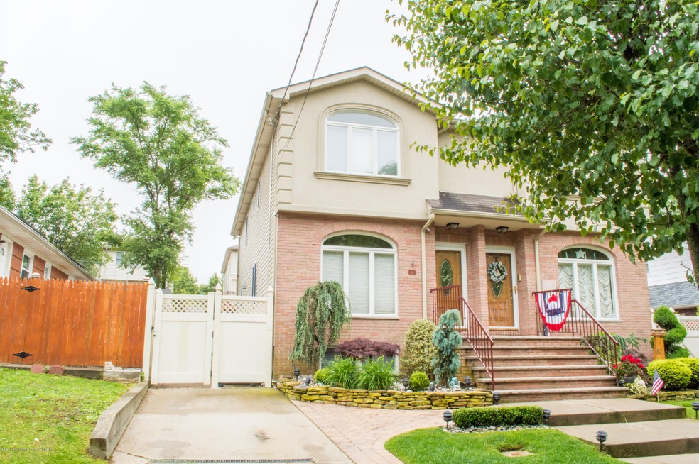 54 Cheshire Place, Staten Island, NY 10301 - photo 1