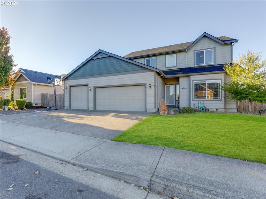 734 Burghardt Dr, Molalla, OR 97038 - photo 1