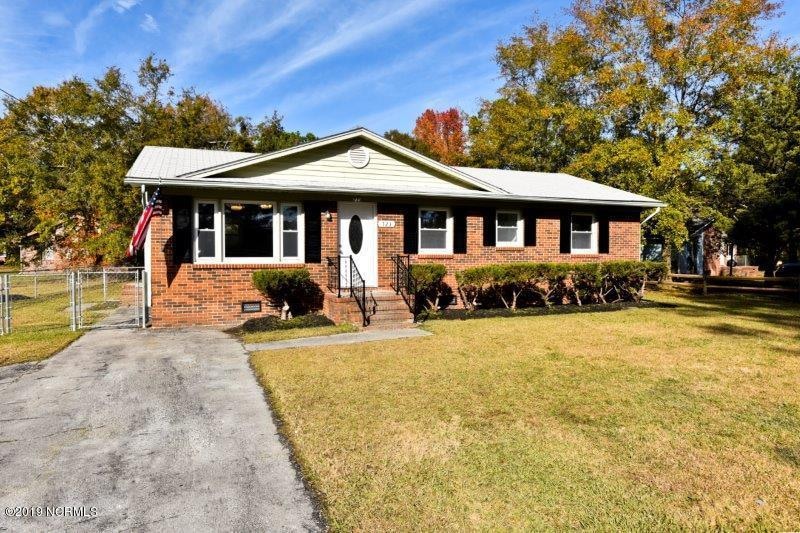 723 Dennis Rd, Jacksonville, NC 28546 - photo 1