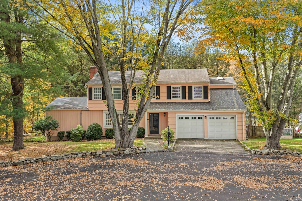 66 Adams Rd, Fairfield, CT 06824 - photo 1