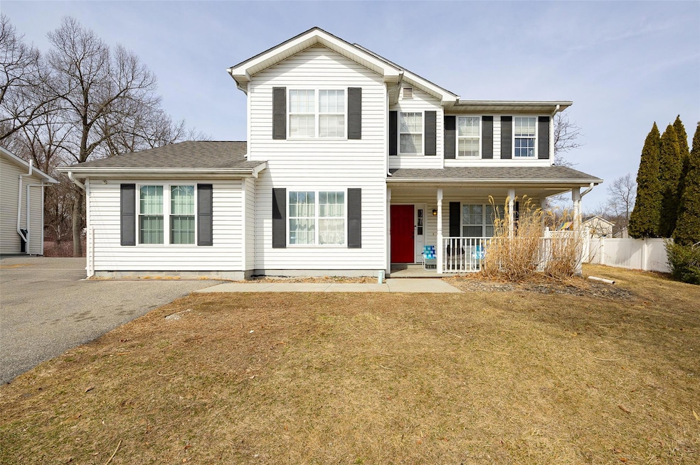 137 Fulton St, Poughkeepsie, NY 12601 - photo 1