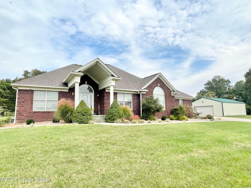 332 Crescent View Dr, Shepherdsville, KY 40165 - photo 1