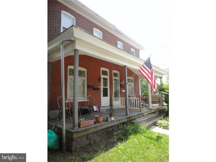 438 W 4th St unit 1, East Greenville, PA 18041 - photo 1