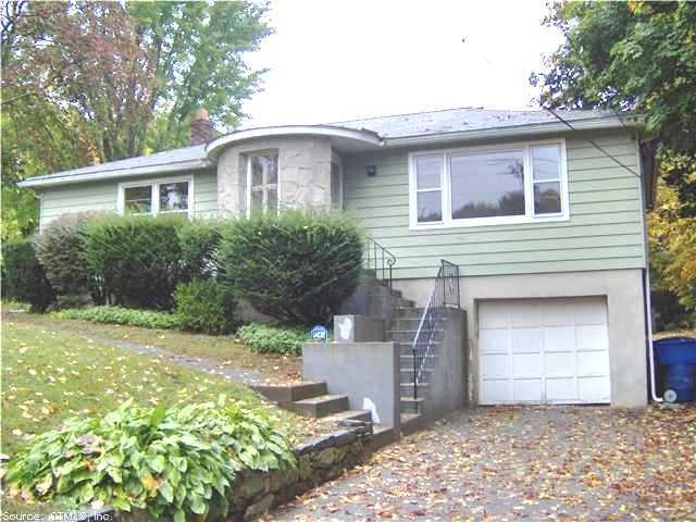 3231 N Main St, Waterbury, CT 06704 - photo 1