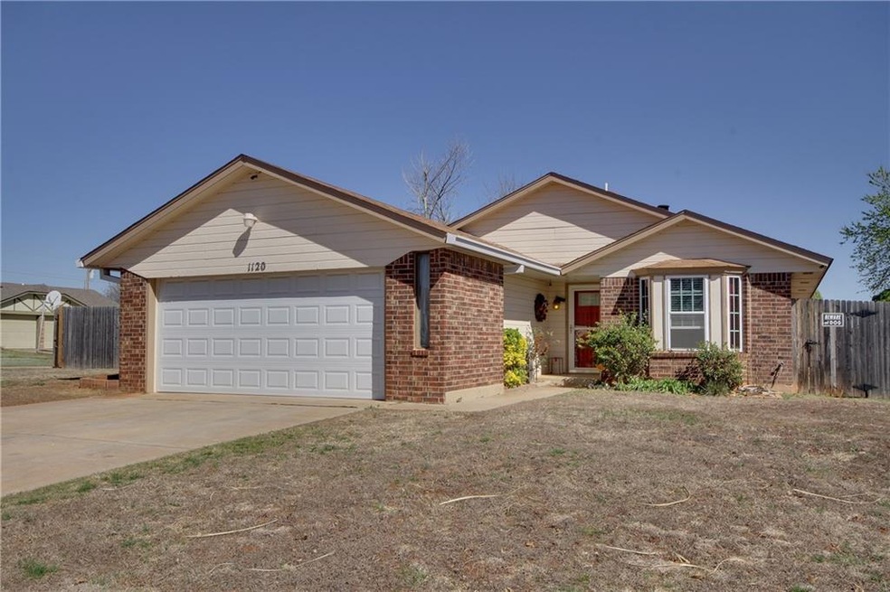 1120 Price Dr, Moore, OK 73160 - photo 1