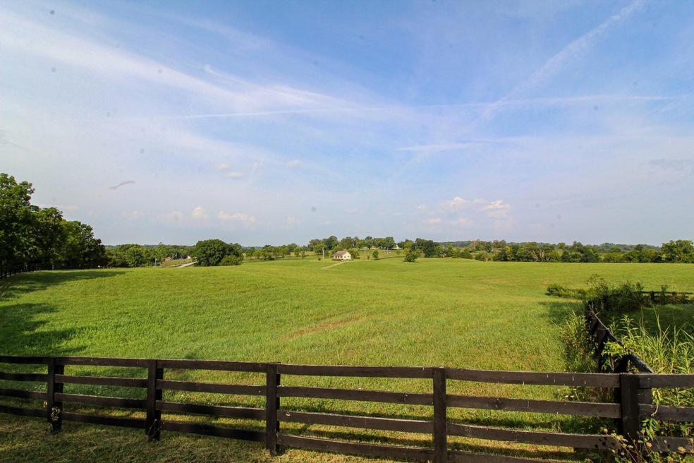 3140 Oregon Rd, Versailles, KY 40383 - photo 1