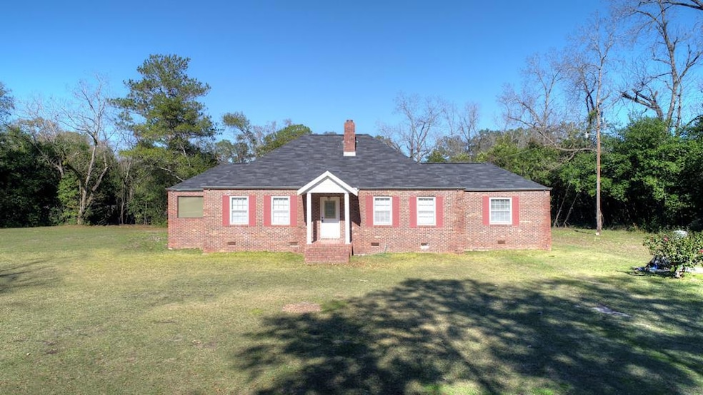 1401 Dorough Ave, Albany, GA 31705 - photo 1