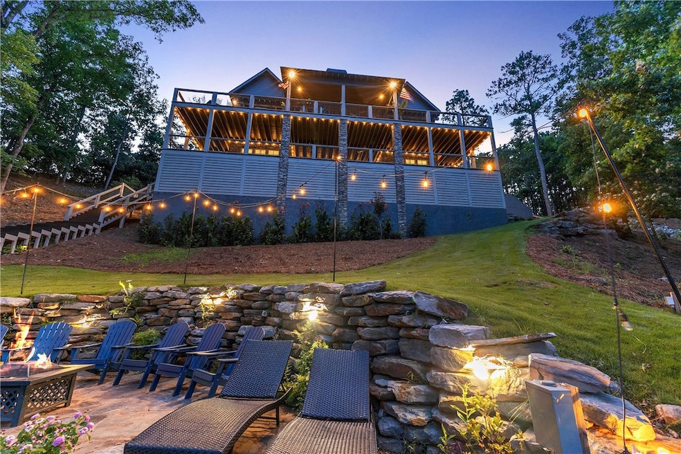 For Sale $2,320,000 • Co-Listing Agent