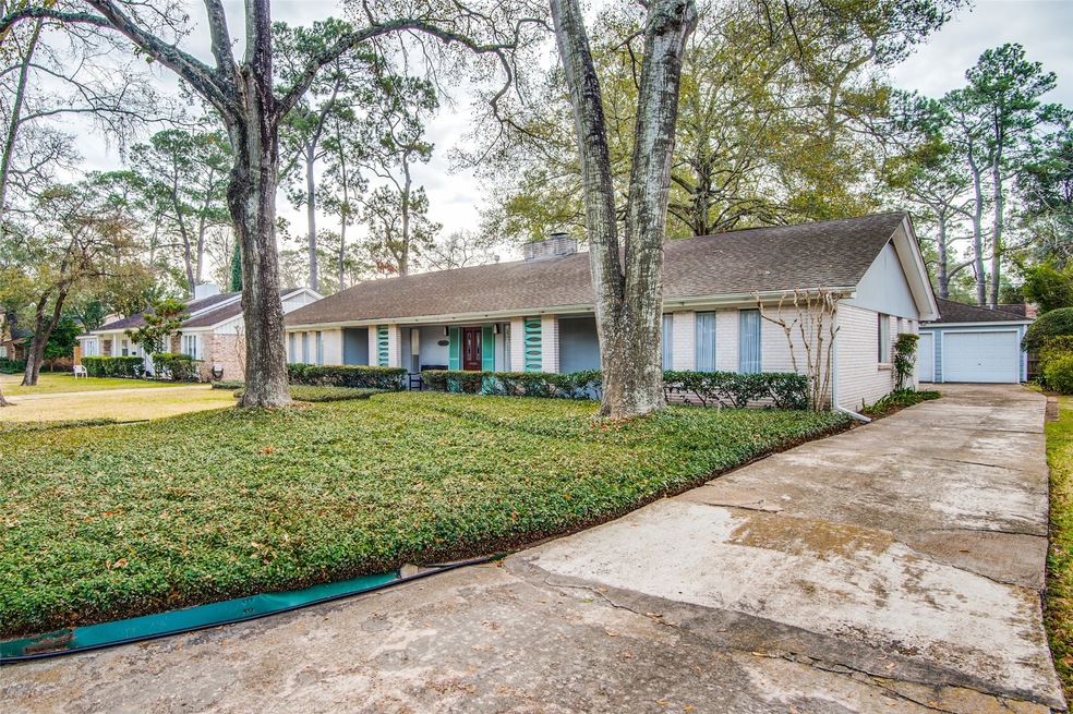 13823 Queensbury Ln, Houston, TX 77079 - photo 1