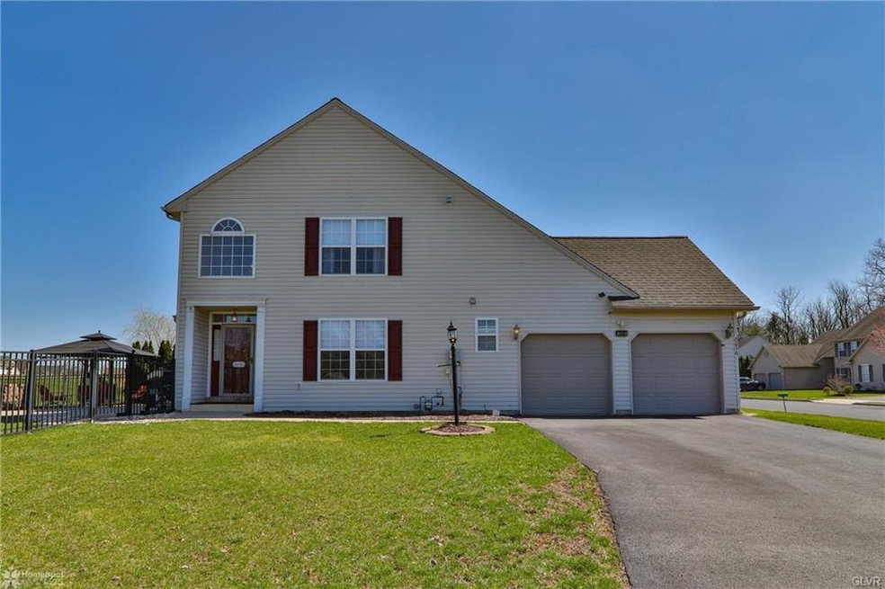 2050 Rolling Meadow Dr, Macungie, PA 18062 - photo 1