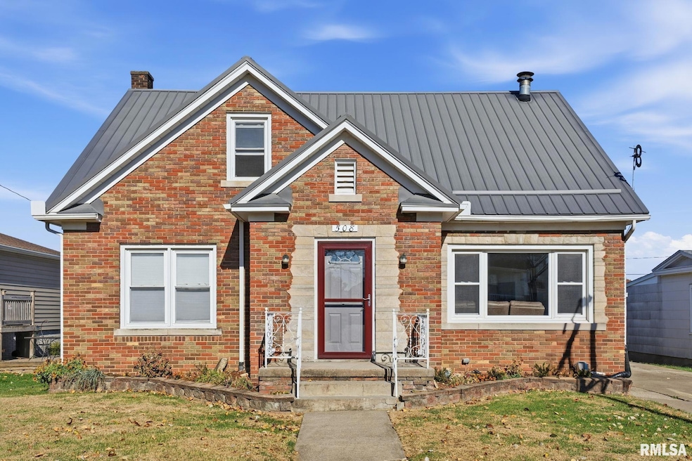 508 3rd St, Durant, IA 52747 - photo 1