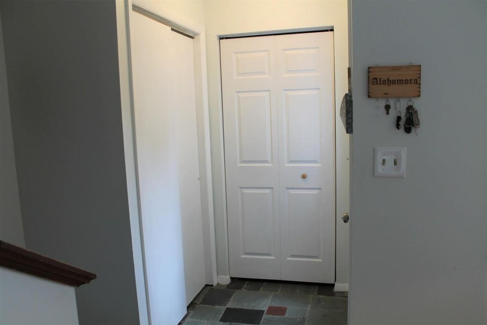 U8 Grandview Dr unit 8, South Burlington, VT 05403 - photo 1