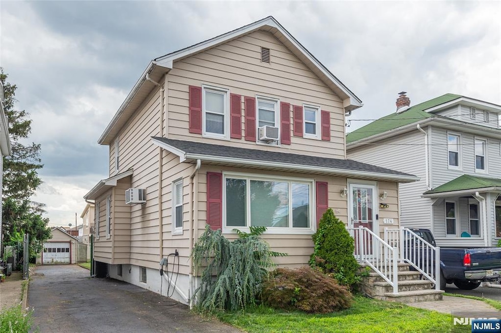 Sold $625,000 • Co-Listing Agent