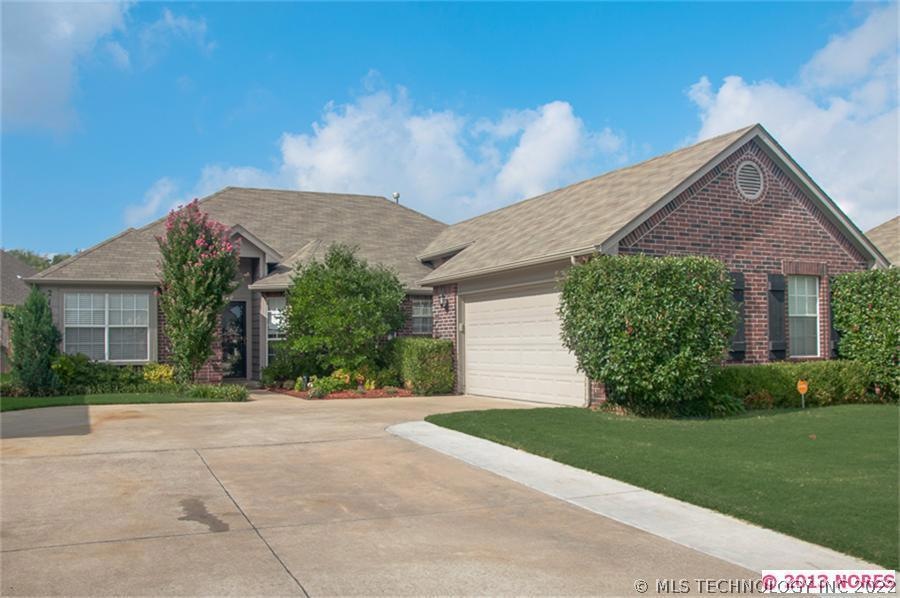 Welcome to this beautiful home with great curb app