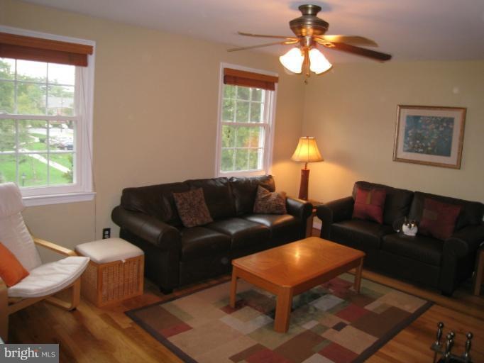 2242 Washington Ave unit 301, Silver Spring, MD 20910 - photo 1