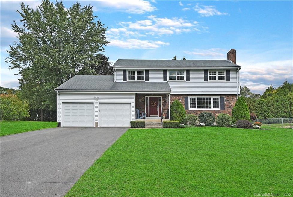 39 Lindsay Ln, Glastonbury, CT 06033 - photo 1