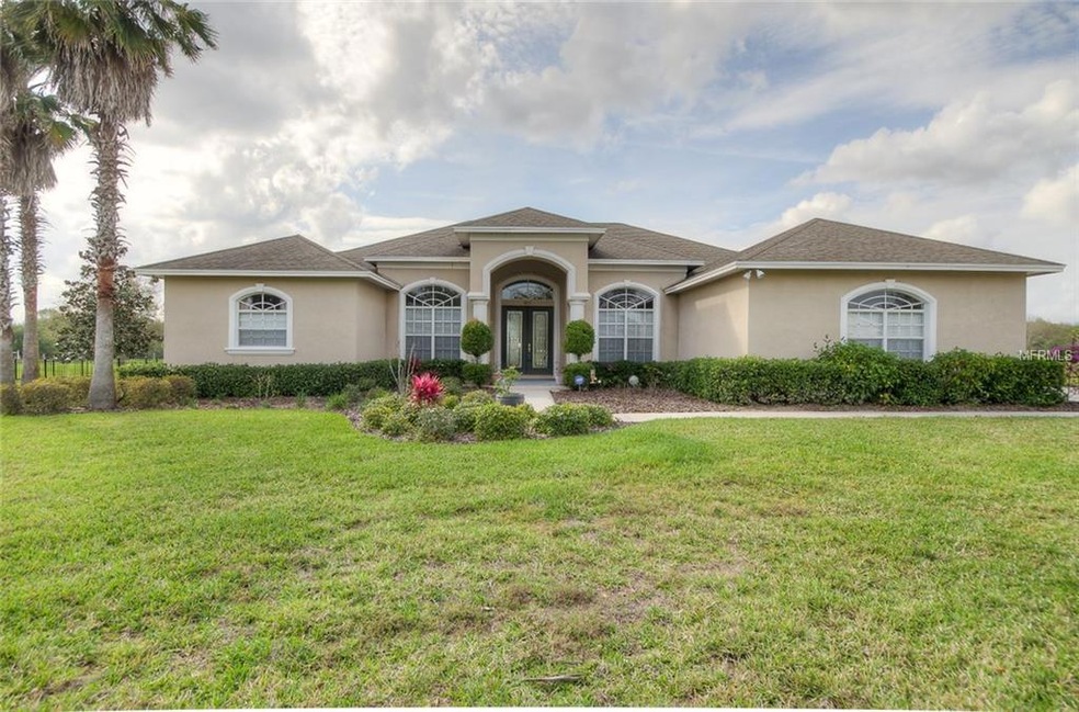 9813 Preakness Stakes Way, Dade City, FL 33525 - photo 1