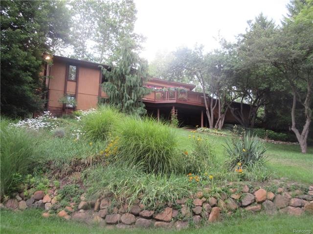 Exceptional, Custom Bi-Level Hill-Top Estate Home,