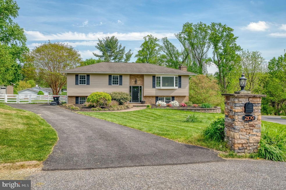 2109 Lippizan Ct, Fallston, MD 21047 - photo 1