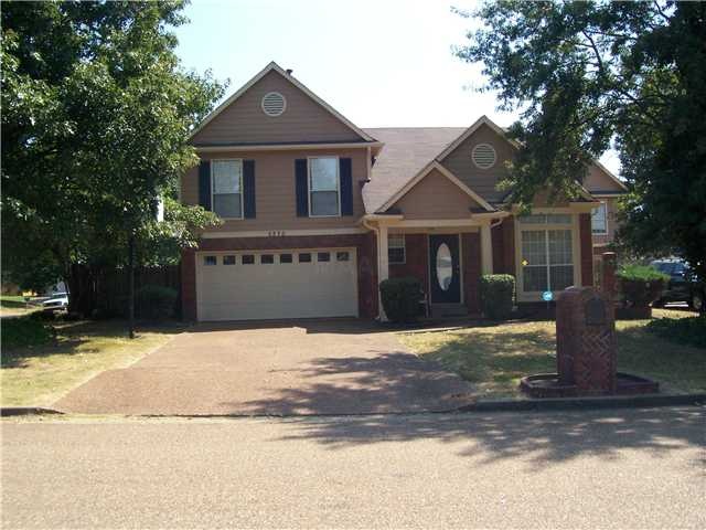 Front view of home