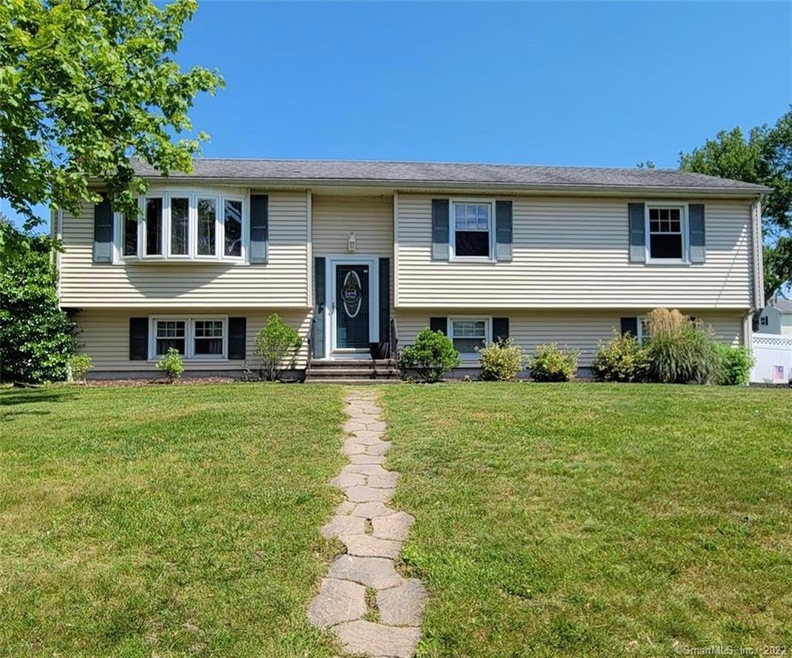 14 Middlefield Rd, West Haven, CT 06516 - photo 1