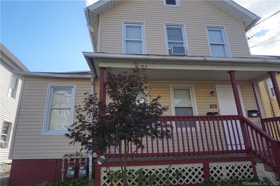 202 Smith St unit 1, Bridgeport, CT 06607 - photo 1