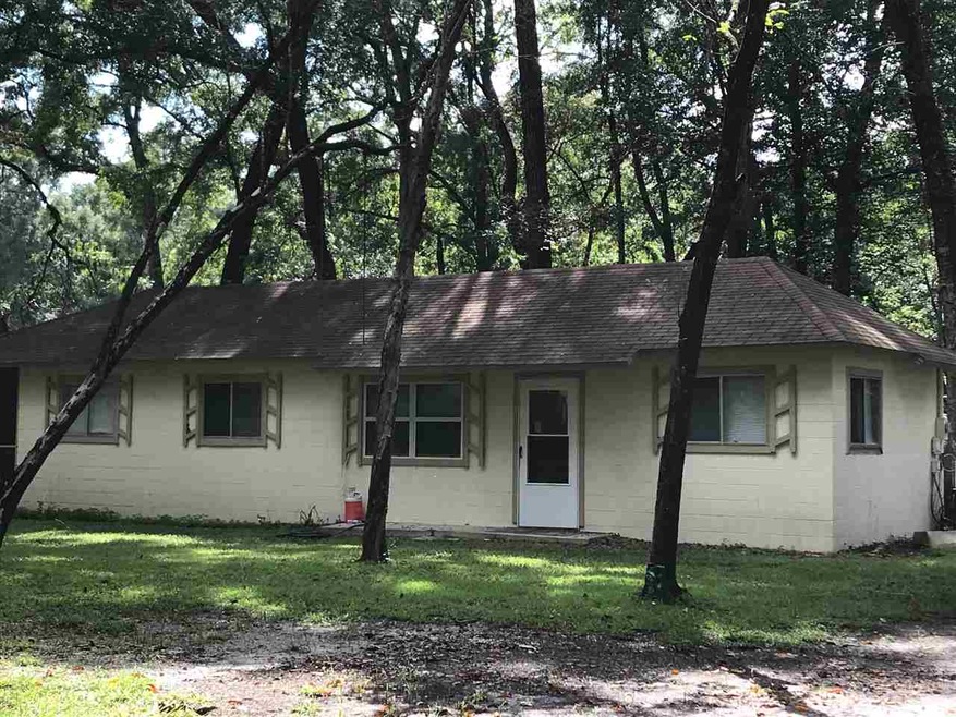 124 Sam Smith Cir, Crawfordville, FL 32327 - photo 1