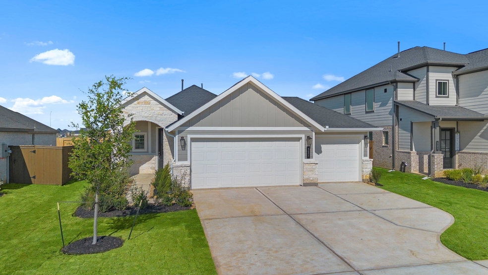 321 Goldeneye Duck Dr, Waller, TX 77484 - photo 1