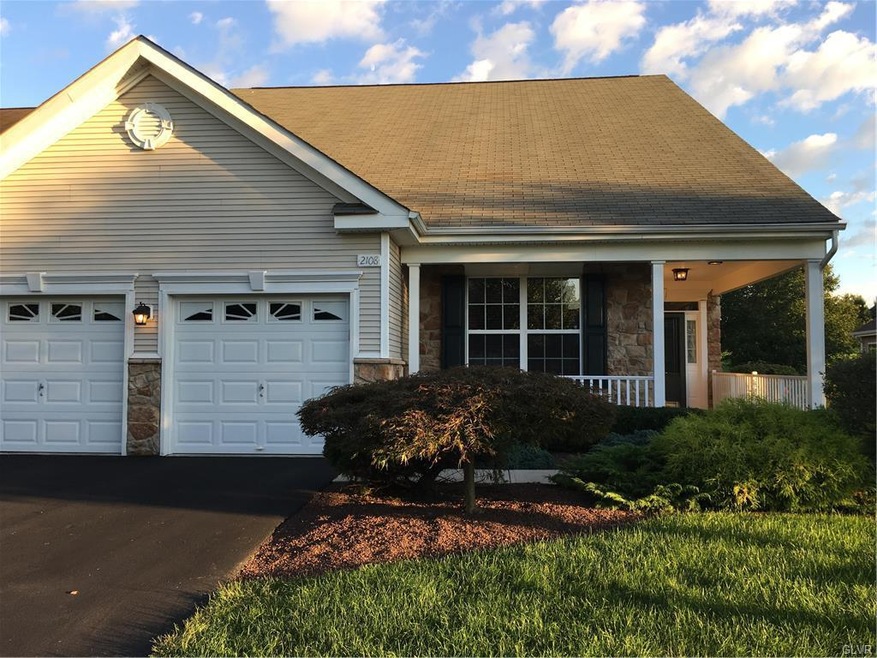 2108 Alexander Dr unit 195, Macungie, PA 18062 - photo 1
