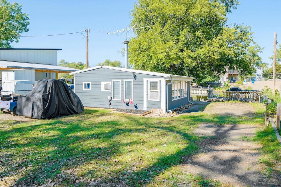 9 Old Lodge Rd N, Columbus, NE 68601 - photo 1