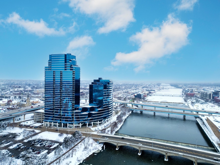 335 Bridge St NW Unit 1705, Grand Rapids, MI 49504 MLS 23029936