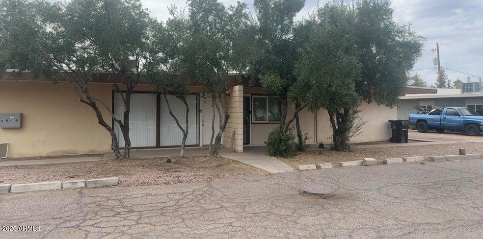 2034 W Cactus Rd unit C, Phoenix, AZ 85029 - photo 1