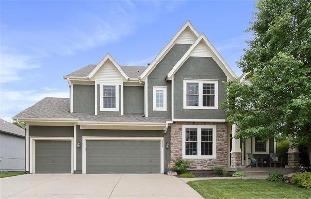 6049 Redbud St, Shawnee, KS 66218 - photo 1