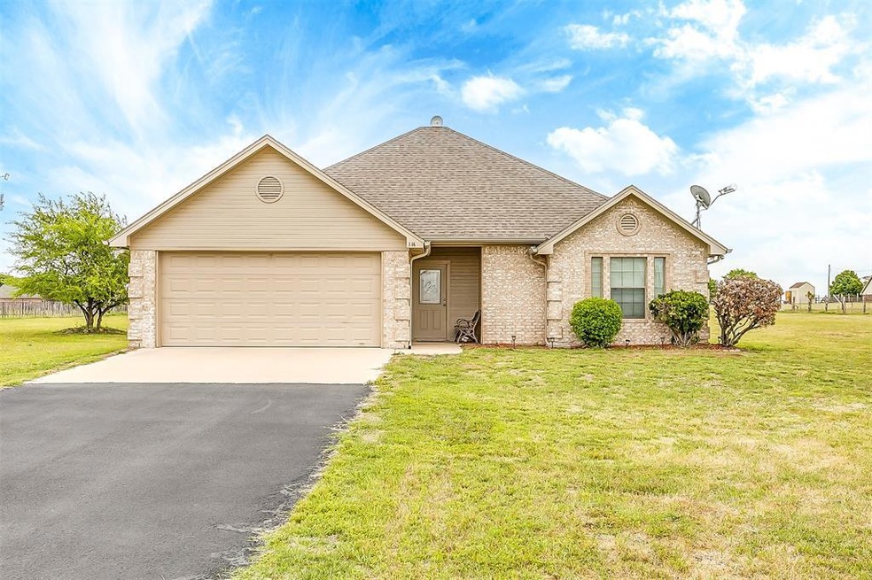 114 Savannah Dr, Weatherford, TX 76087 - photo 1