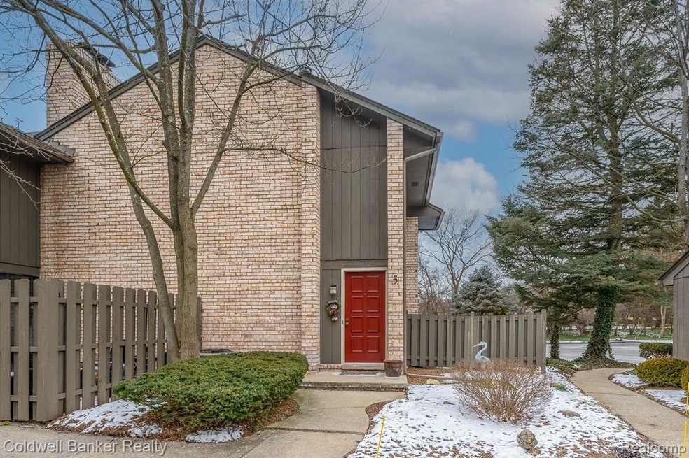 End unit Townhouse Condo