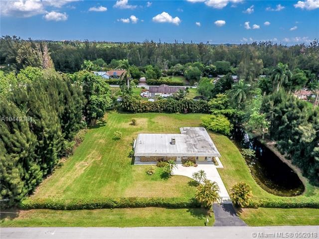 his Home Sits On Over 38,000 Sq Ft Lot And Has Eas