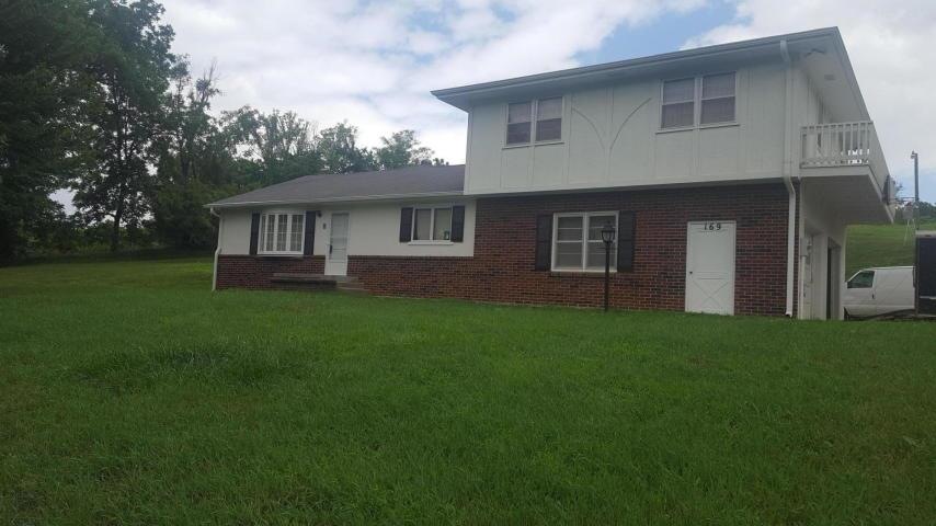 169 E Walter Lane