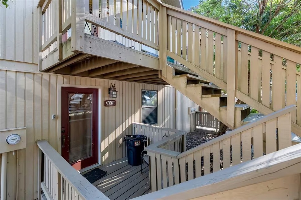 600 Unit #1 Captains Cove Ct, Salem, SC 29676 - photo 1