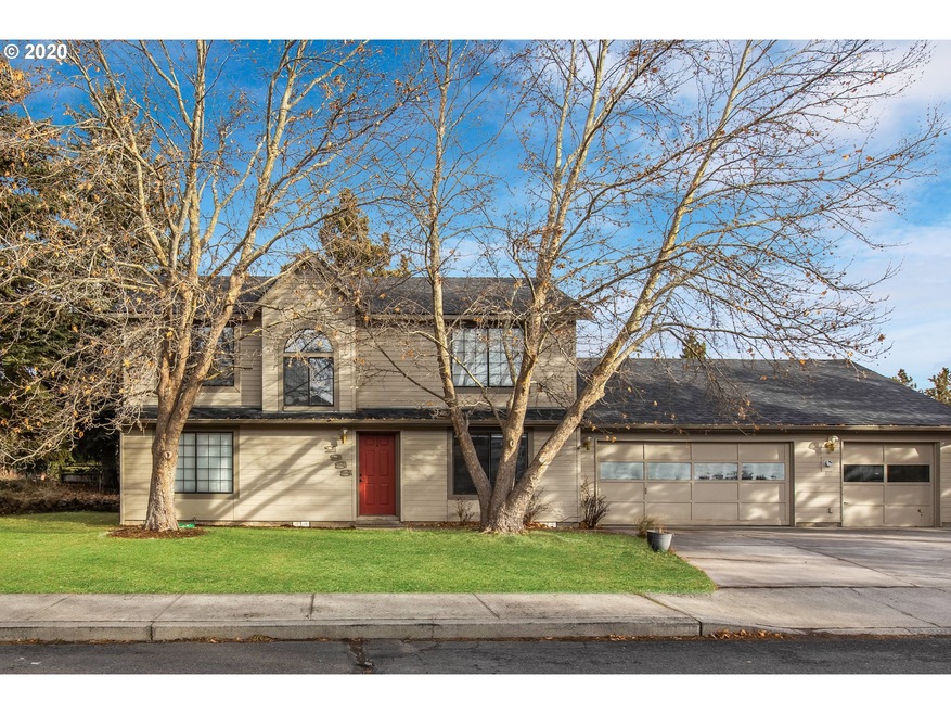 2988 NE Rock Chuck Dr, Bend, OR 97701 - photo 1