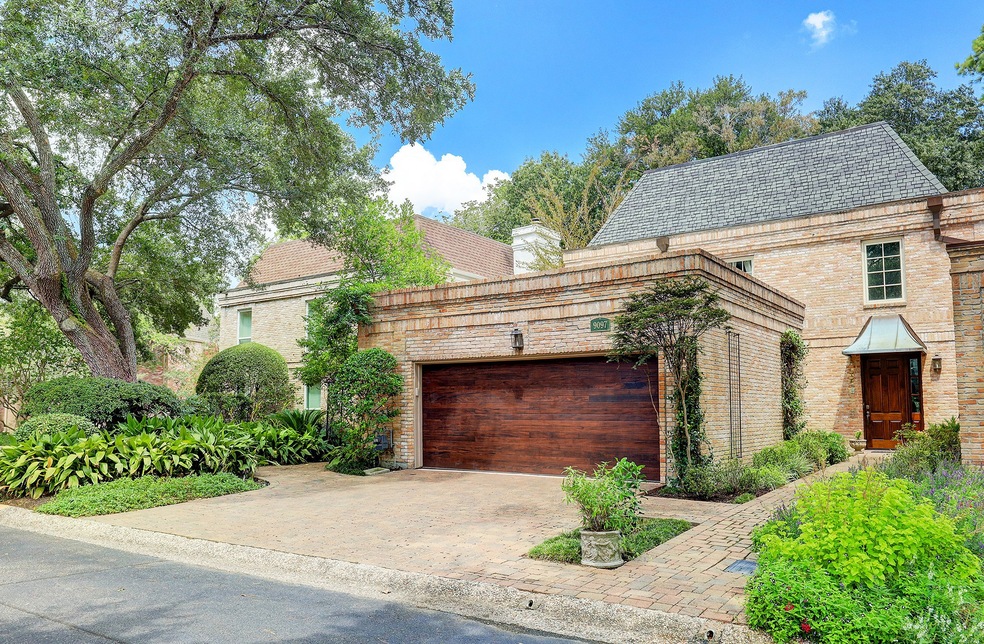 9097 Briar Forest Dr, Houston, TX 77024 - photo 1